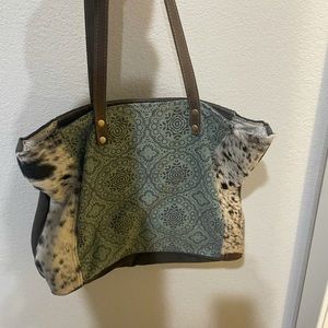 Myra Bag